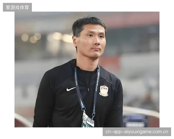 邵佳一备战亚洲杯：从“小将”到“新星”的坚持与爆发之路